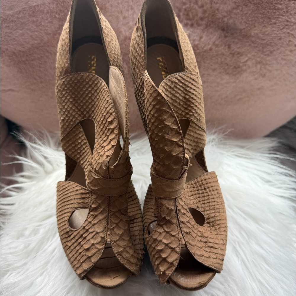 Fendi Brown Textured Peep-Toe Heels